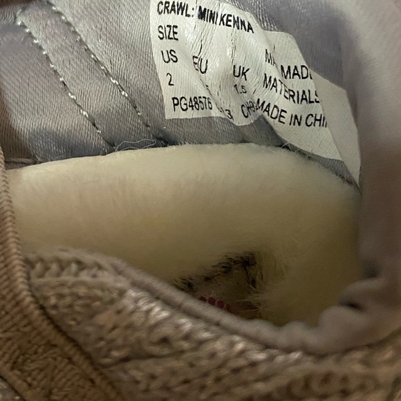 Stride Rite silver shoes sequin bows Size 2 - Picture 5 of 7